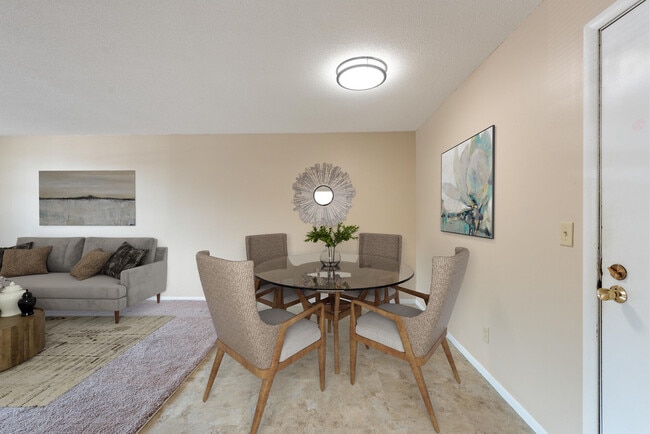 Shamrock Court Apartments