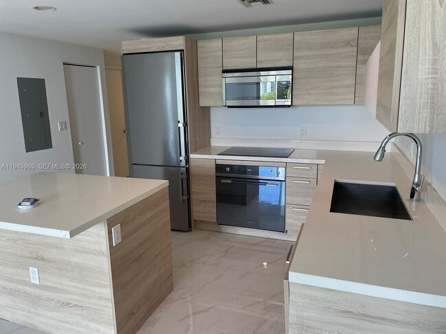 Photo - 16385 Biscayne Blvd Unit 605