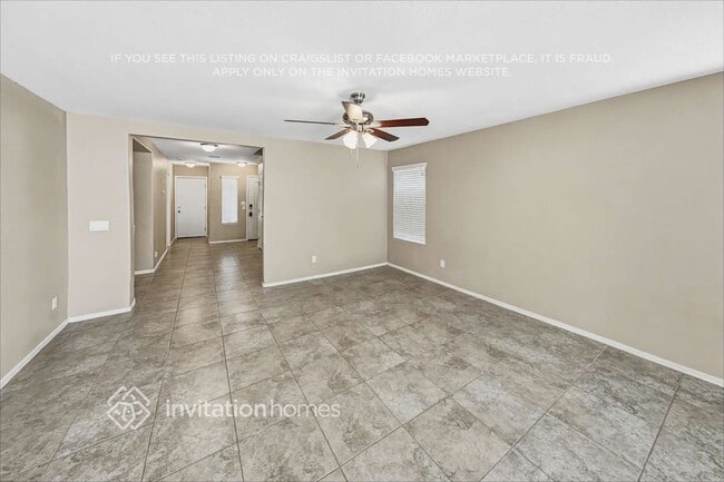 Photo - 1425 E Lakeview Dr