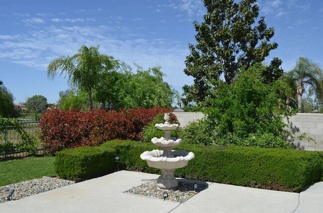 Photo - Spacious Riverlakes Golf Course Home with Pool, Spa & 3-Car Garage