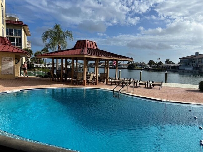 Photo - 121 Island Way Unit 331