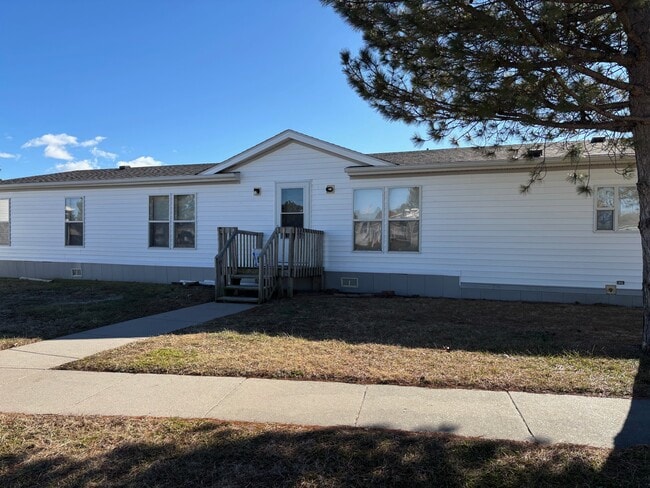 Building Photo - 817 Wilderness Dr