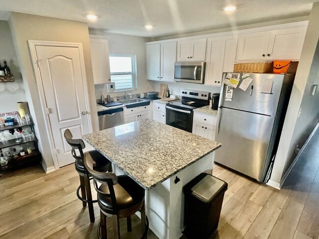 37405 Whisper Wy