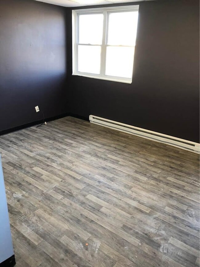 Photo - 745 W College Ave