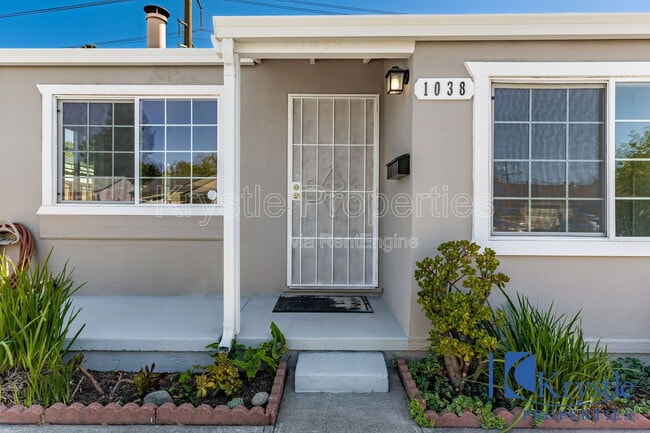 Photo - 1038 Thelma Ave