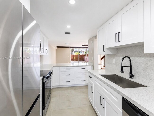 Photo - 14124 Kendale Lakes Cir