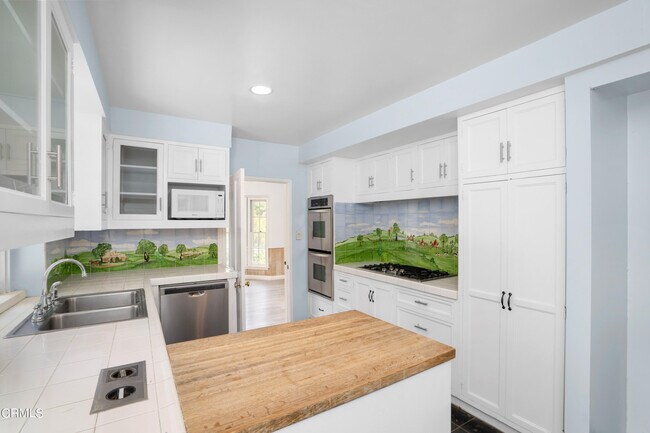 Photo - 12060 Laurel Terrace Dr