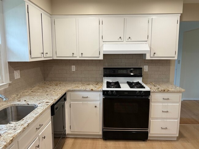 Photo - 60 Red Coach Dr