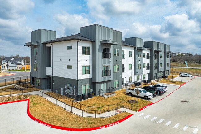 Building Photo - Trinity Estancia