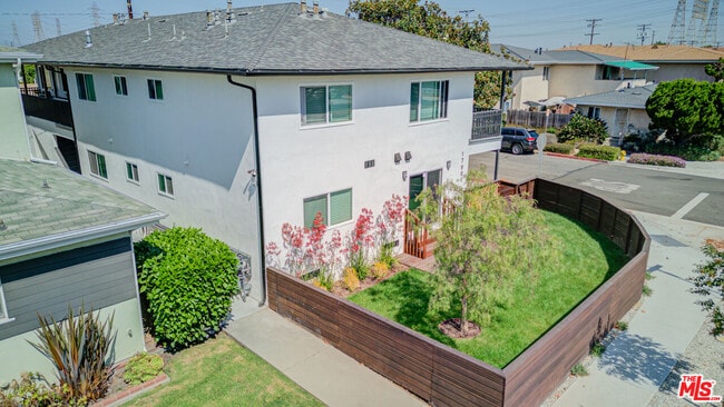 Photo - 17901 Crenshaw Blvd Unit 4