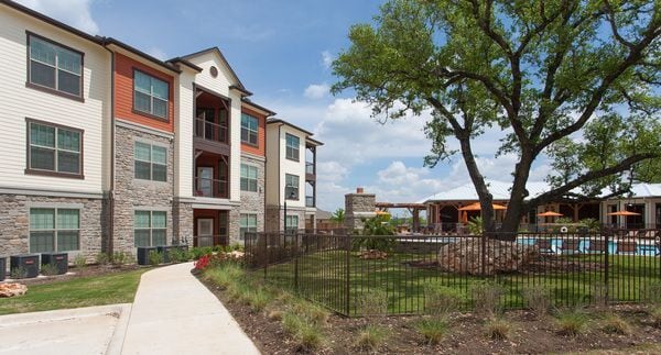 Building Photo - 9520 Spectrum Dr