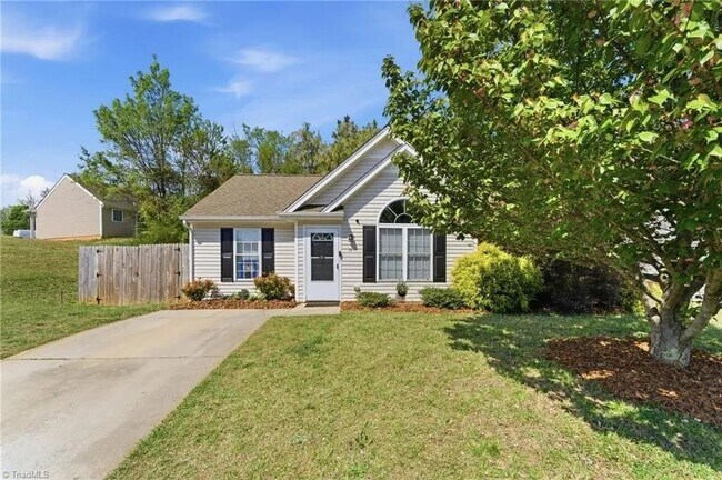 11 Franklinwood Dr