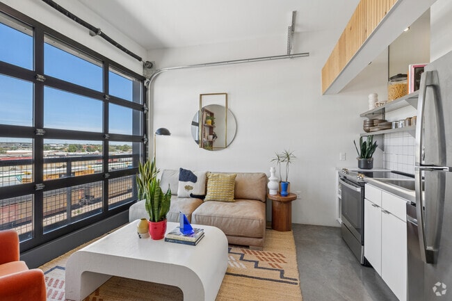 1BR, 1BA - 455SF - Living Room
