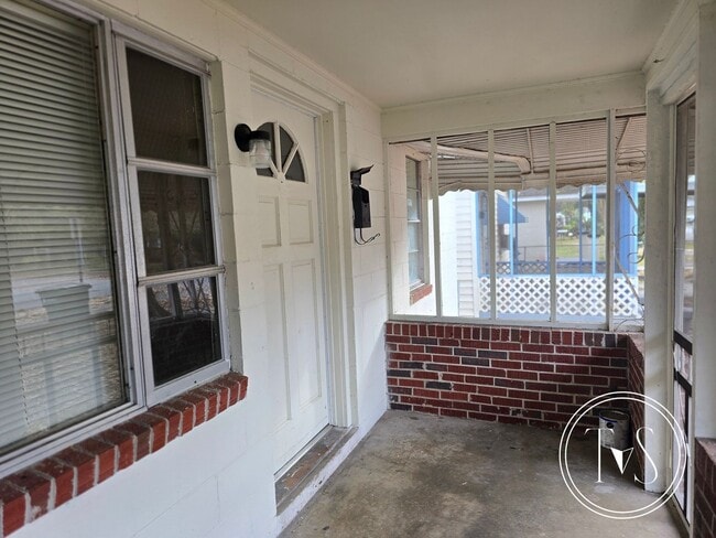 Photo - MOVE-IN READY NOW!