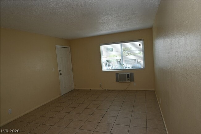 Photo - 3021 E Carey Ave Unit 4