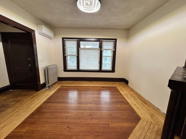 Photo - 341 Belmont St Unit 1