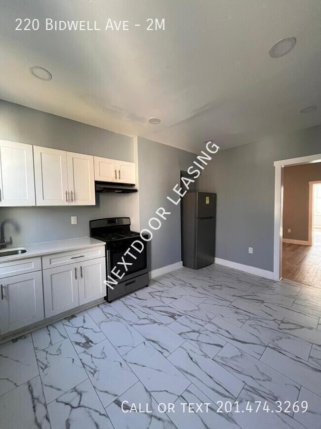 Photo - 220 Bidwell Ave Unidad 2M
