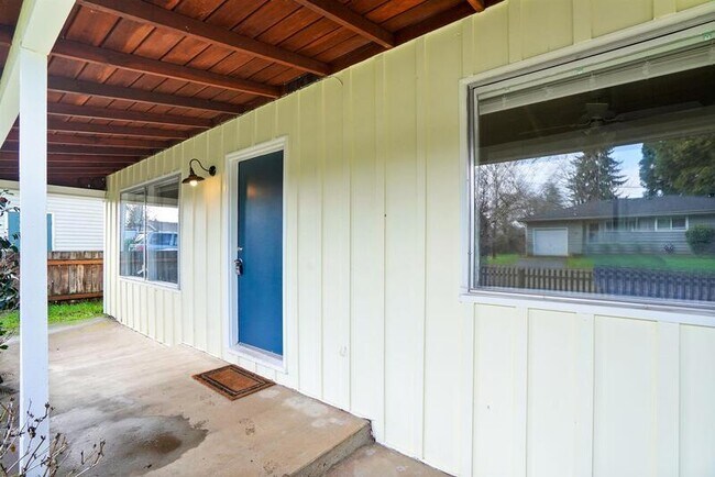 Photo - 4275 Lilly Ave SE