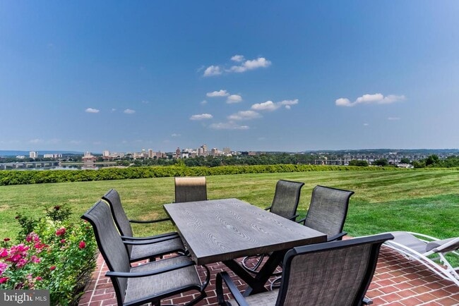 Photo - 543 Bridgeview Dr