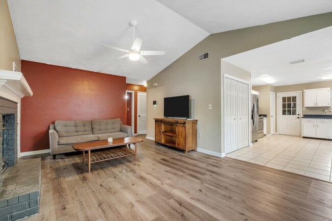 Photo - 1552 Cinnamon Bear Cir