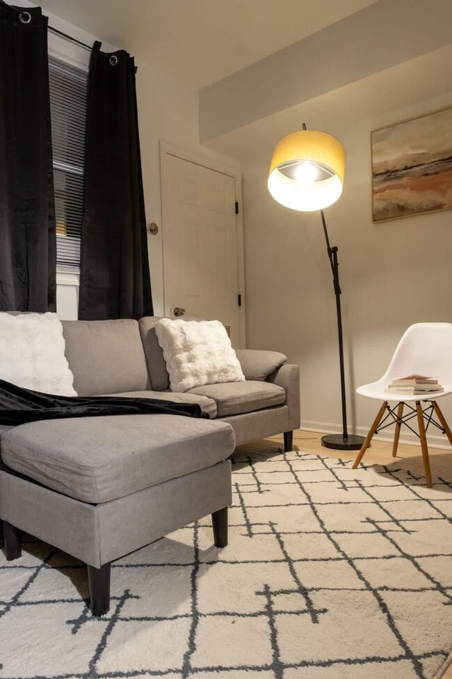 Photo - 1255 Raum St NE Unidad ID1388332P