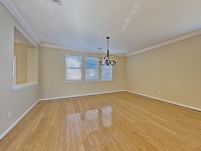 Photo - 348 Yellow Iris Rd