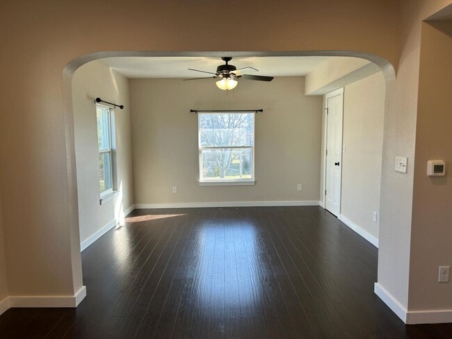 Photo - 1638 B Ave NE Apartamento Unidad Upper