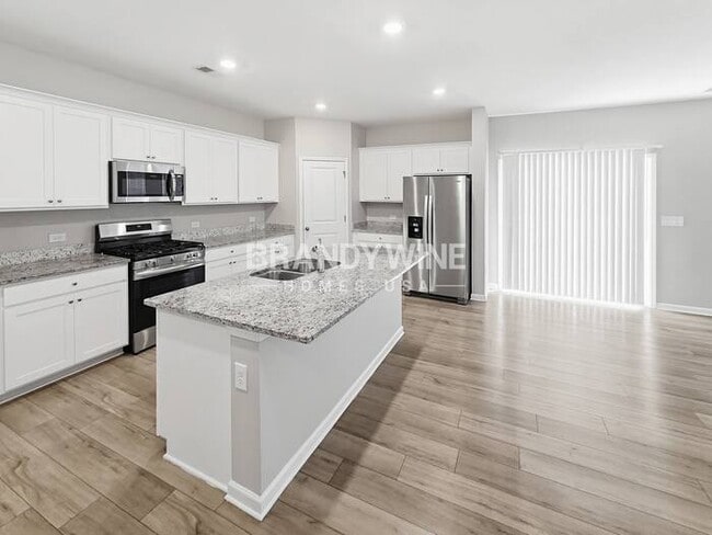 Photo - 680 Friesland Dr