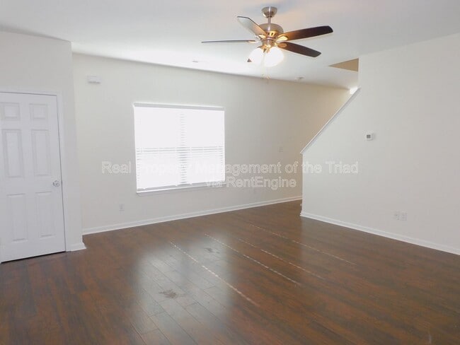 Photo - 117 Sommerwall Pl