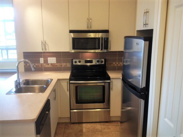 Photo - 45535-45535 Market Way