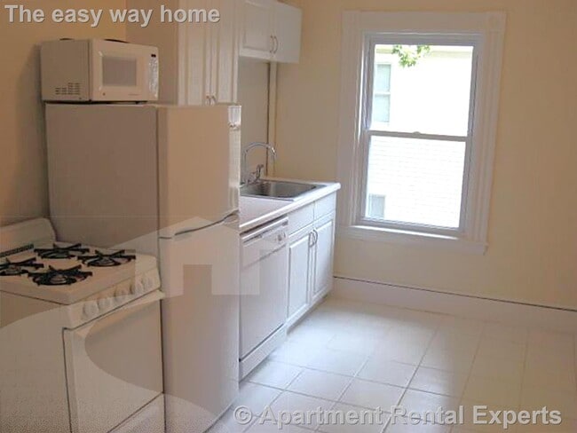 Photo - 33 Chester St Unit #2R