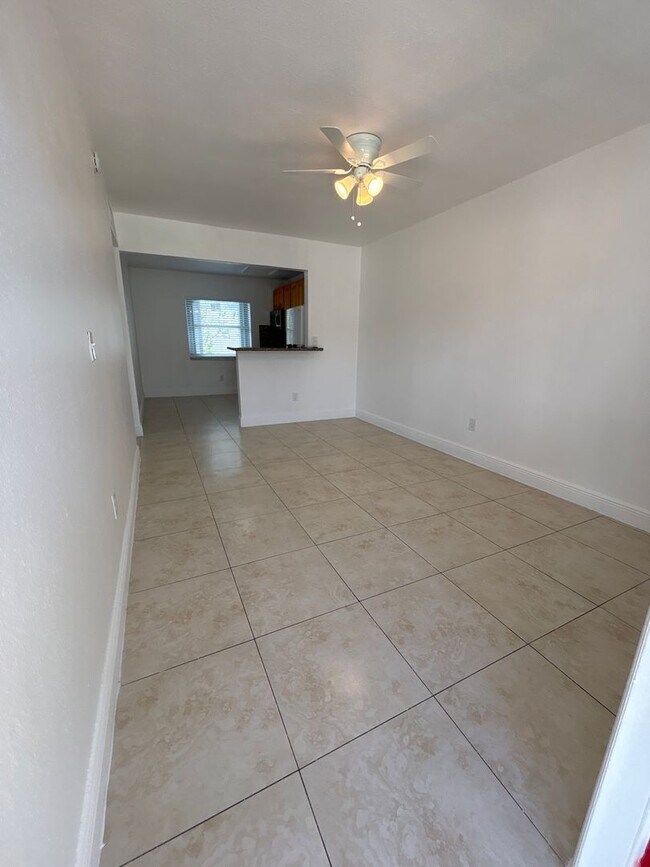 401 SW 5th St Unit 04
