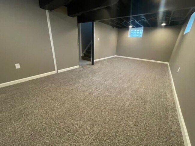 Photo - Beautiful 4 bedroom single family house