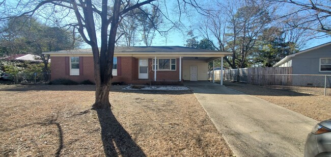 Building Photo - 2604 Aden Pl