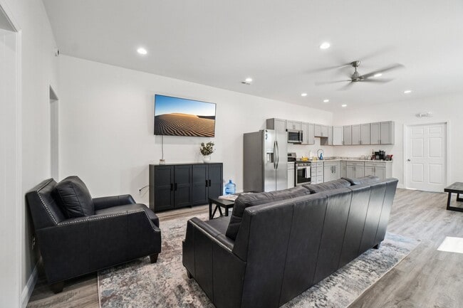 Photo - Aspen Grove ~ Discover the Simplicity of Cottage Living on the River