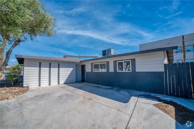 Building Photo - 2825 Kings Way Rental