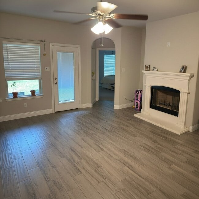 Photo - 337 Daleview Dr