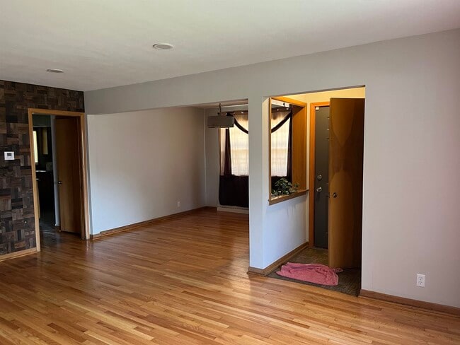 Photo - 2511 Ashland Ave