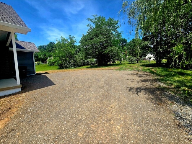 Photo - Gleaming new 3br/2ba construction in South Knoxville