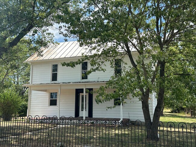 Building Photo - 317 Confidence Ln