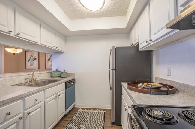 Reserve at Lakeland Apartment Homes