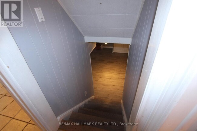 Photo - 8 Meadowland Ave