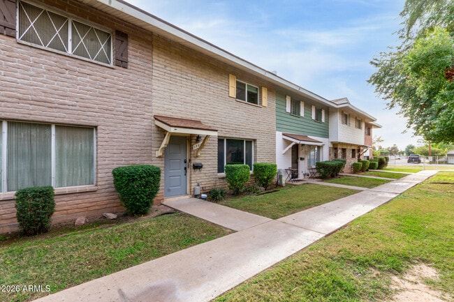 Photo - 1586 West Campbell Ave