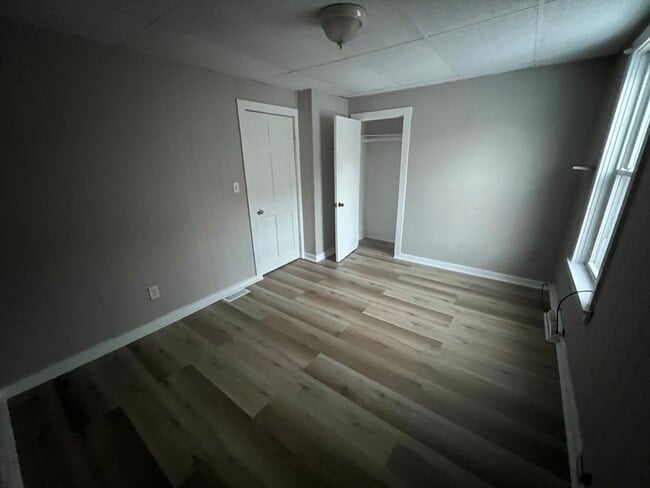 Photo - 14 Hacker St Unit 1