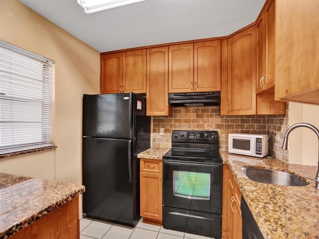 Photo - 9330 Lagoon Pl Condo Unit 301