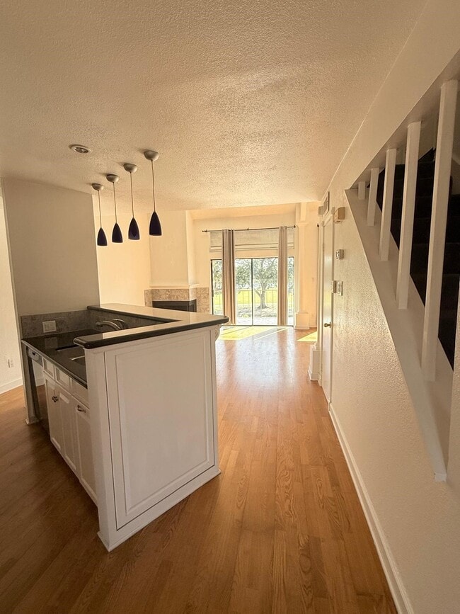 Photo - 8287 Sands Point Dr Unidad 128