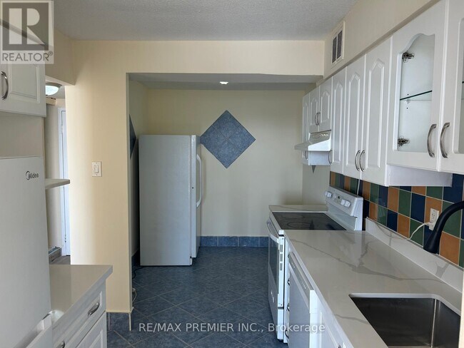 Photo - 45 Sunrise Ave Unit 511