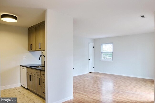 Photo - 737 Timber Ln