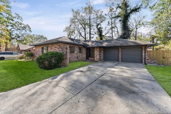 Photo - 3427 Dovie Dr