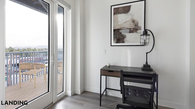 Photo - 707 S Farmer Ave Unidad 5031